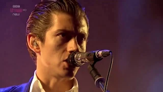 Arctic Monkeys - Criying Lightning - Live (AM)