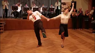 Ахан Отыншиев - Шудын бойында ( kaz).  танцуют Shandrae & Stephen