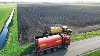 Loonbedrijf van de Peppel aan het bouwland bemesten