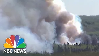 Canadian wildfires force thousands to evacuate