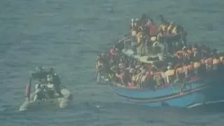 30 мигрантов погибли на переполненном судне