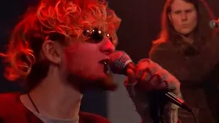 La trágica noche que LAYNE STALEY cantó con SCREAMING TREES