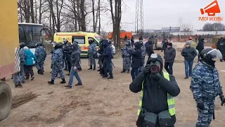 «Беспредел» сотрудников полиции и ОМОНа при разгоне палаточного лагеря против МСЗ под Казанью