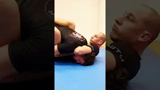 Guillotine Escape by Stacking - Advanced BJJ Grappling for MMA Short Submission Defense
