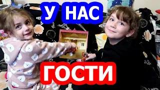 VLOG // АЛИСА У НАС В ГОСТЯХ // НАШИ ДВОРОВЫЕ ДЕЛА // ЧЕМ ИГРАЛА МАМА //