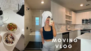 MOVING VLOG // My new apartment + getting ready to organize!