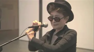 Yoko Ono Sings "Stairway to Heaven" #stairwaytoheaven #ledzeppelin #yokoono