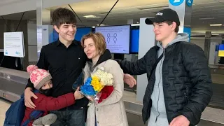 After month of struggle, Ukrainian family fleeing war reunited with son in Sask.
