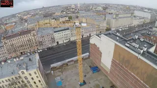 На высоте в центре Санкт-Петербурга. At the height of the center of St. Petersburg.