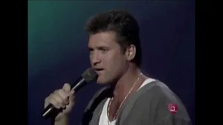 Billy Ray Cyrus - Achy Breaky Heart (1995)(Music City Tonight 720p)