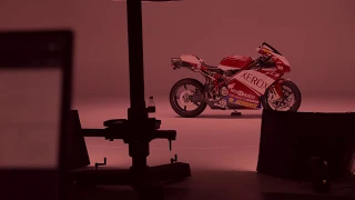 Ortery LiveStudio Lighting Kit VS' Ducati 999R Superbike