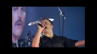 The Queen Extravaganza - The Show Must Go On (Live at Montreux 2016)