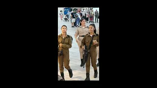 فلسطيني يصور مجندات اسرائيل و مجندات قوات البحرية الاسرائيلية #israelgirlspolice