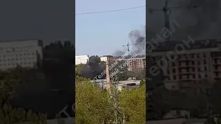 Херсон. Взрыв произошел полчаса назад. В районе Винзавода поднимается черный дым.