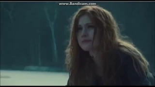 Shadowhunters 2x16 - Clary Almost Drowns, Jace Saves Her.
