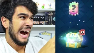 REAÇÕES ENGRAÇADAS DE YOUTUBERS AO GANHAR CARTA LENDÁRIA NO CLASH ROYALE