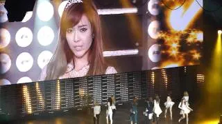 [HD] [FANCAM] 20111023 SNSD - The Boys @ SM Town 2011 NYC