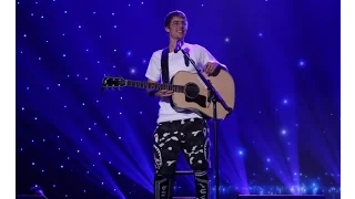 Justin Bieber - "Cold Water" acoustic @ The Ellen Show. (December 2016)