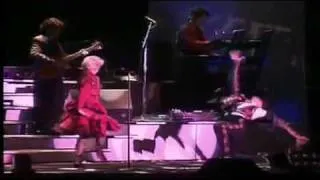 Madonna - 12. La Isla Bonita (Who's that Girl World Tour)