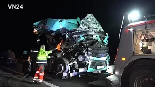 09.09.2019 - VN24 - (Part2) Semitrailer truck collides with breakdown truck - recovery of 2nd truck