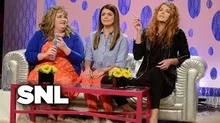 Girlfriends Talk Show: Miss Christine, the New Drama Teacher - SNL