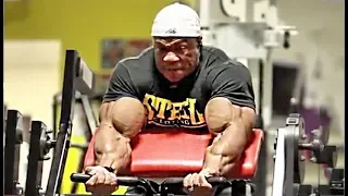 Get Massive Arms: Phil Heath's Bicep & Tricep Workout For Big Guns