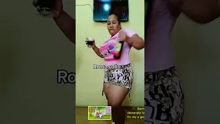 Mujer bailando bachata yo voy a gozar mi vida #shorts