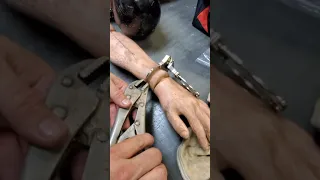 No Cutt Handcuff Removal