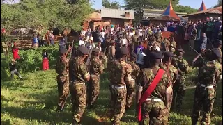 #KDF Soldiers giving Last Respect to their fallen Soldier. @21 guns Salute 👋👋