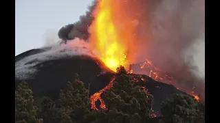 #VOLCÁN: Nueva lengua de lava arrasa terrenos y viviendas en La Palma