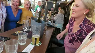 An afternoon with Dutch family in an Irish Pub in Australia, singing a Dutch song in English