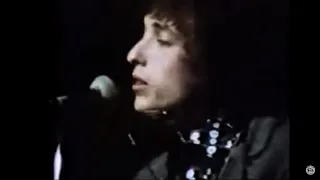Bob Dylan - Just Like A Woman [LIVE FOOTAGE / HQ AUDIO] (Dublin, 1966)