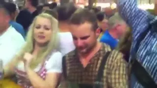 Vomitou e bebeu tudo de volta oktoberfest Munich