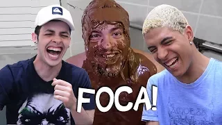 DESAFIO TENTE NÃO RIR - O PULO DA FOCA! (feat. Caracol Raivoso)