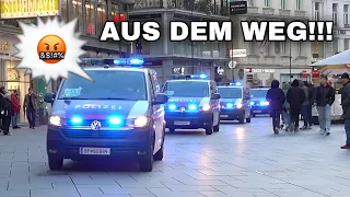 "AUS DEM WEG!" Massenanfahrt Polizei Wien