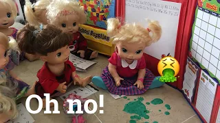 BABY ALIVE: Mariah gets sick at school!