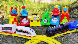 Mencari Kereta Api Thomas dan Merakit Kereta Api Rail King