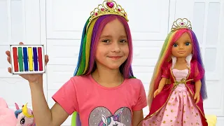 Sofia plays in toy Beauty Salon & Cute Kids HairStyles