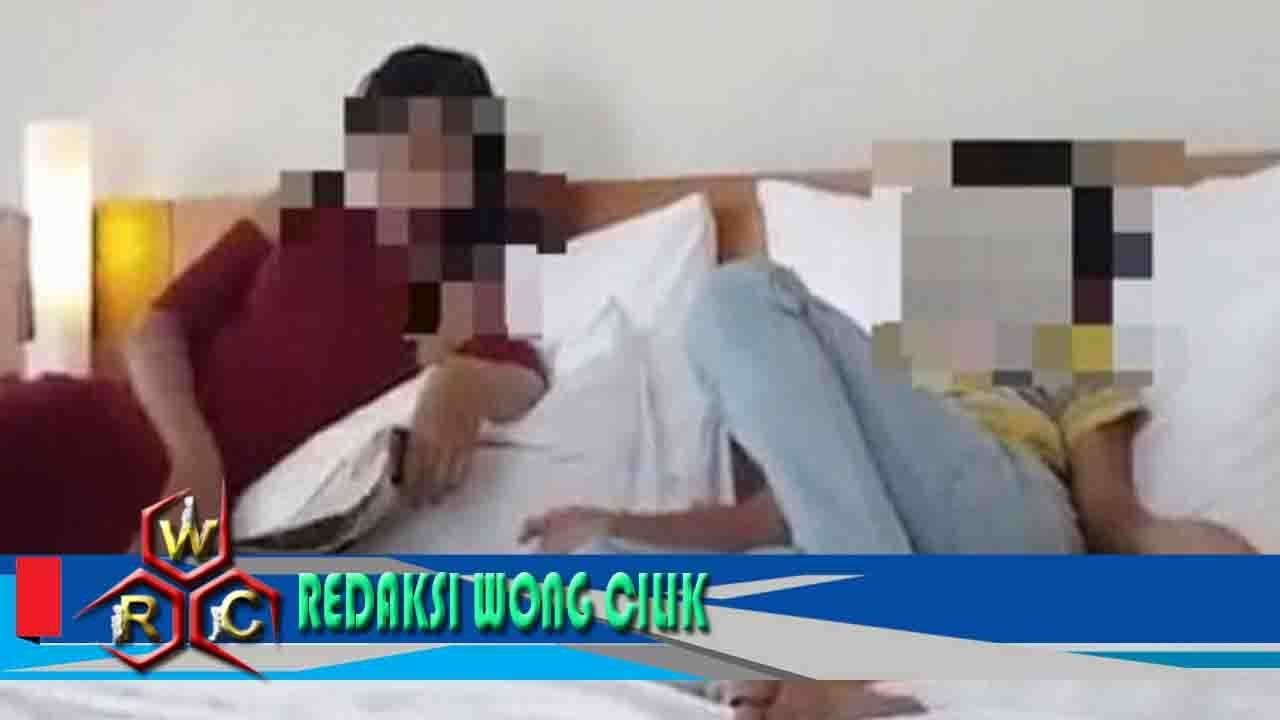 GILA!!!! Ternyata Inilah Motif Video Mesum Wanita Dewasa dan Dua Bocah di Bandung Watch online 