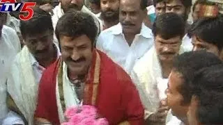 Balakrishna Visits Tirumala - "Legend" Success tour