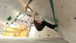 [2D] Gym cave bouldering: V1 (V2) - green.  Parthian Climbing gym in Manchester.