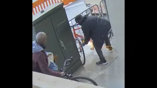 Double Bike Theft - San Francisco - Two Thieves - 1 Minute