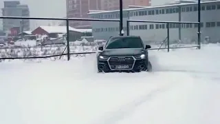 DRIFTING IN SNOW WITH THE SQ7