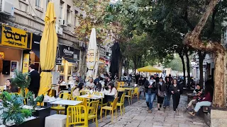 Qué está pasando en la calle comercial principal Ben Yehuda en Jerusalén Israel un domingo