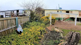 CRAZY Overgrown Rental PROPERTY gets Makeover | End of Lease CLEANUP!