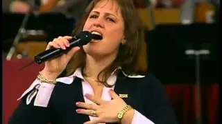 Madelaine Almanza - En El Monte Calvario