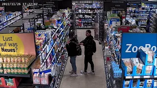 Fahndung nach nach schwerem räuberischen Diebstahl bei Rewe -  Wer erkennt die Männer ?