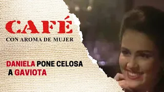 Gaviota espía a Sebastián y Daniela en medio de su cita | Café, con aroma de mujer 1994