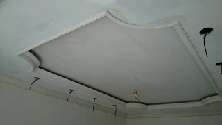 потолок из гипсокартона #15 Классическая форма с углами, подсветкой и багетом . Drywall ceiling.