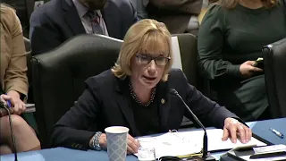 Senator Hassan’s Bipartisan REPORT Act Advances Out of Homeland Security Committee